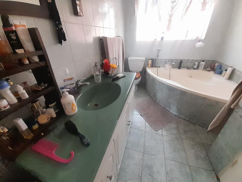 4 Bedroom Property for Sale in Sinoville Gauteng
