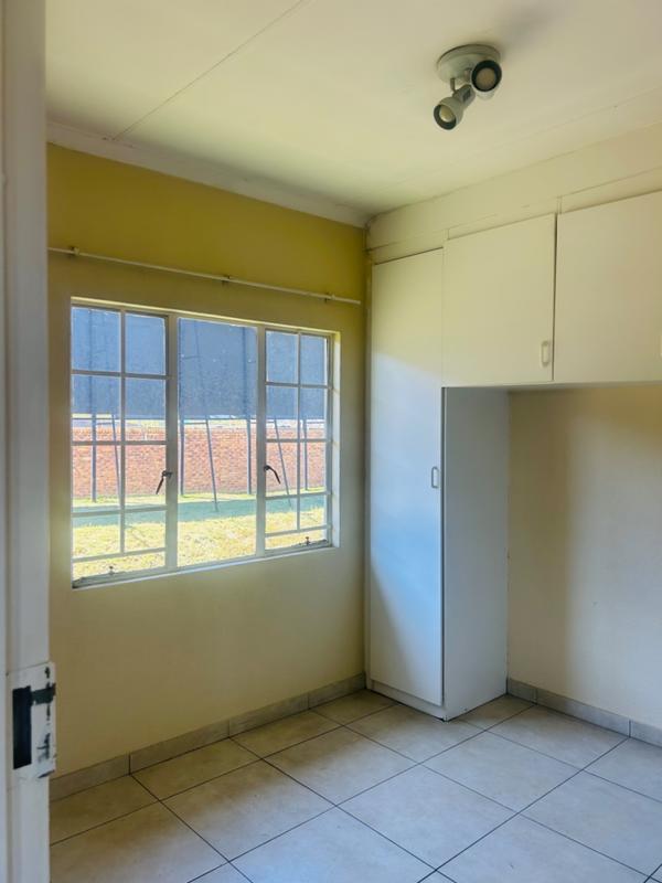 2 Bedroom Property for Sale in Sharonlea Gauteng