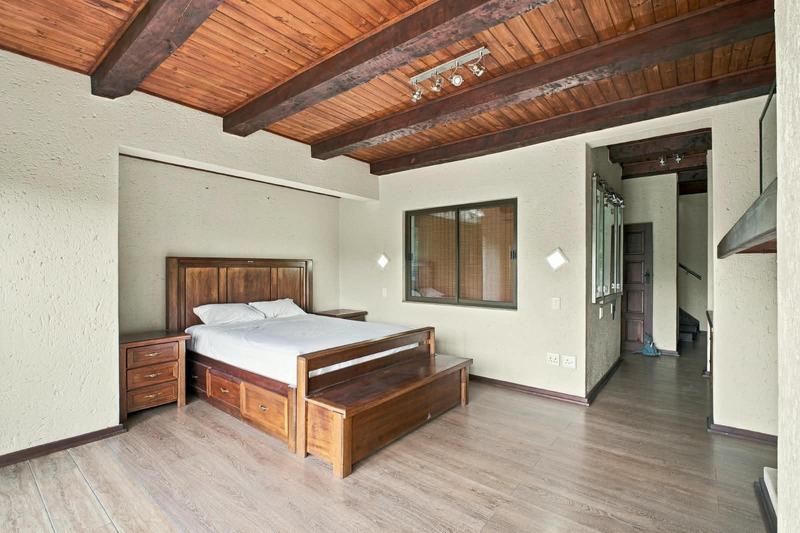 6 Bedroom Property for Sale in Midstream Estate Gauteng