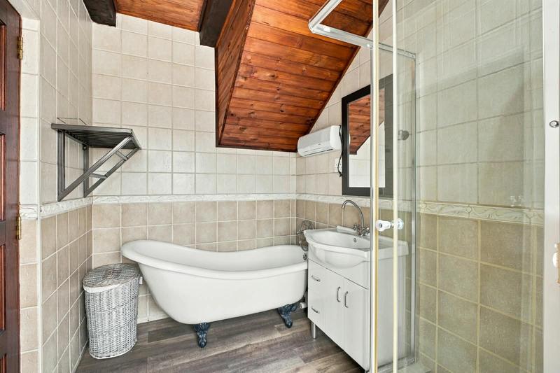6 Bedroom Property for Sale in Midstream Estate Gauteng