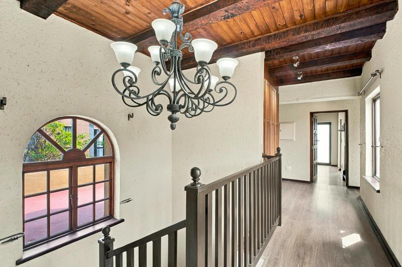 6 Bedroom Property for Sale in Midstream Estate Gauteng