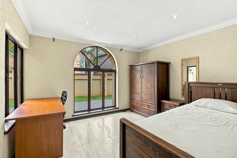 6 Bedroom Property for Sale in Midstream Estate Gauteng