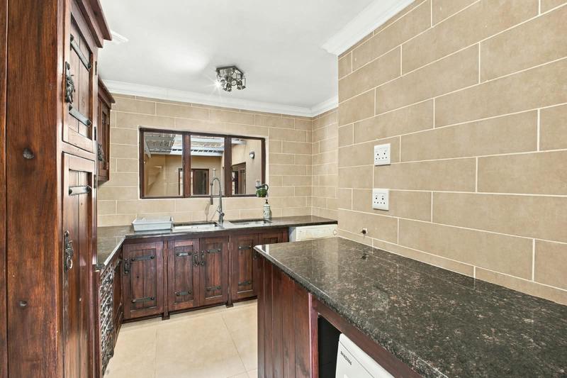 6 Bedroom Property for Sale in Midstream Estate Gauteng