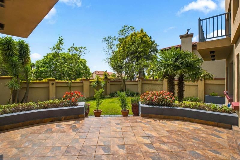 6 Bedroom Property for Sale in Midstream Estate Gauteng