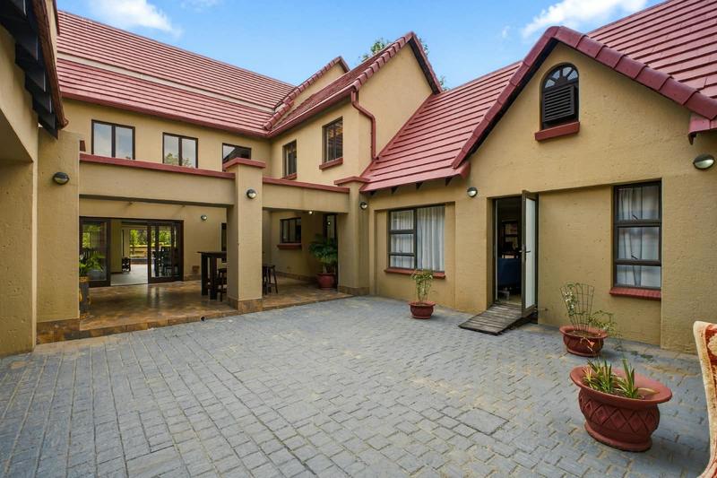 6 Bedroom Property for Sale in Midstream Estate Gauteng