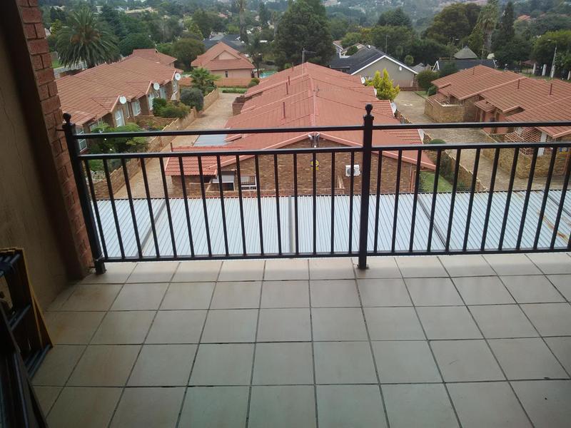 2 Bedroom Property for Sale in Wilro Park Gauteng