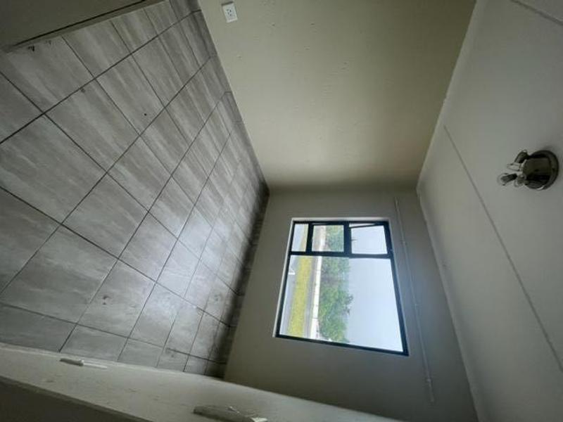 2 Bedroom Property for Sale in Beverley Gauteng