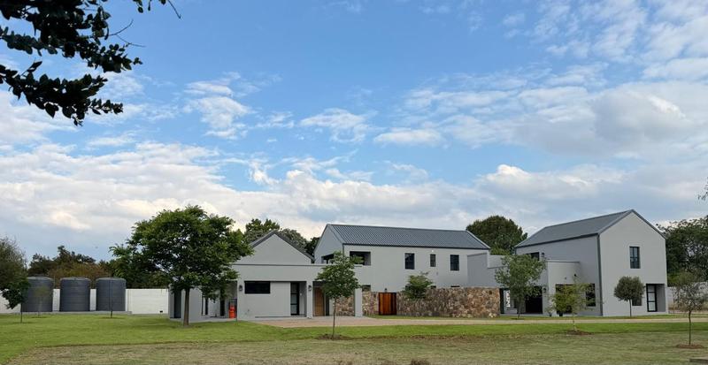 To Let 1 Bedroom Property for Rent in Chartwell Gauteng