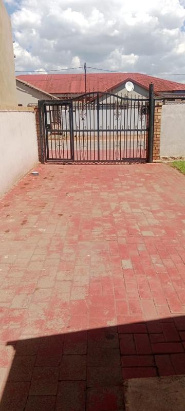 3 Bedroom Property for Sale in Vosloorus Gauteng