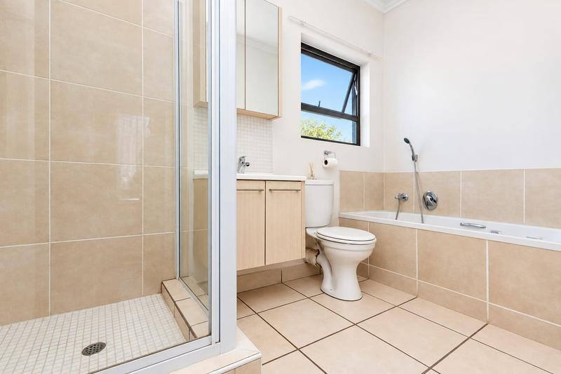 1 Bedroom Property for Sale in Douglasdale Gauteng
