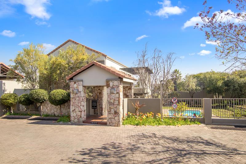 1 Bedroom Property for Sale in Douglasdale Gauteng