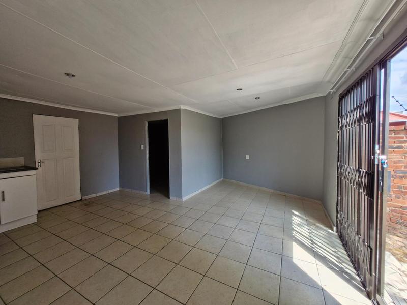 To Let 1 Bedroom Property for Rent in Norkem Park Gauteng