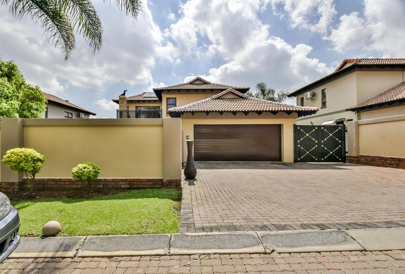 4 Bedroom Property for Sale in Glen Marais Gauteng