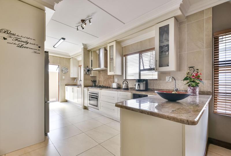 4 Bedroom Property for Sale in Glen Marais Gauteng