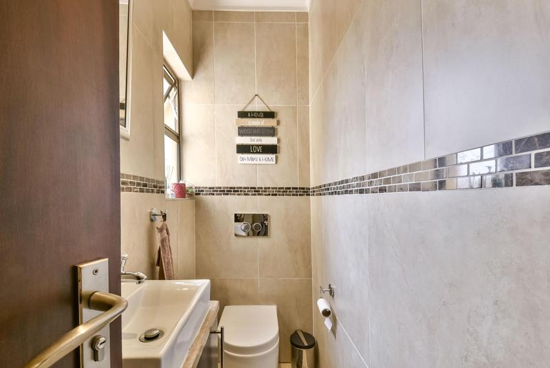 4 Bedroom Property for Sale in Glen Marais Gauteng