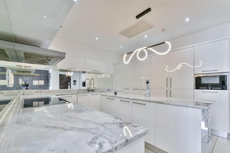 2 Bedroom Property for Sale in Houghton Gauteng