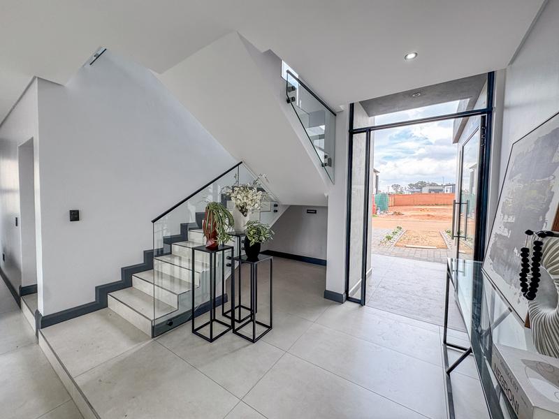 5 Bedroom Property for Sale in Fountainbrook Estate Gauteng