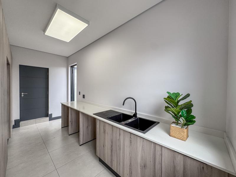 5 Bedroom Property for Sale in Fountainbrook Estate Gauteng