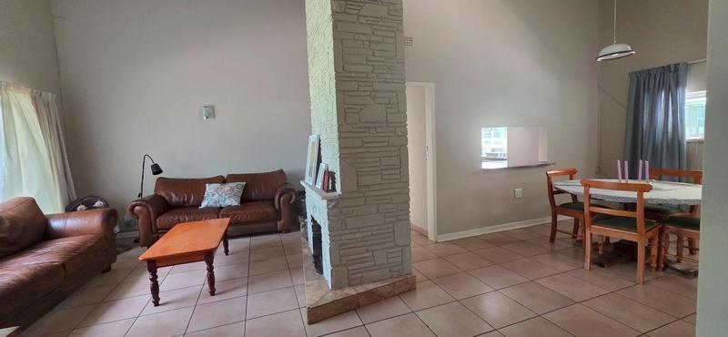 To Let 4 Bedroom Property for Rent in Blairgowrie Gauteng