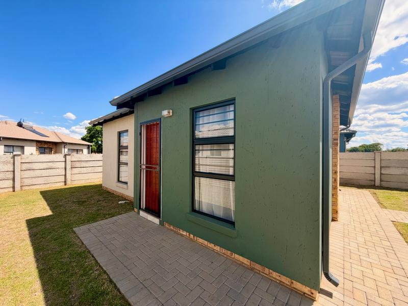 2 Bedroom Property for Sale in Vanderbijlpark CW 5 Gauteng