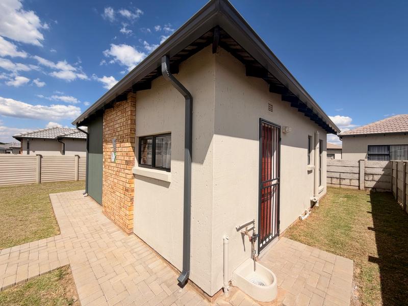 2 Bedroom Property for Sale in Vanderbijlpark CW 5 Gauteng