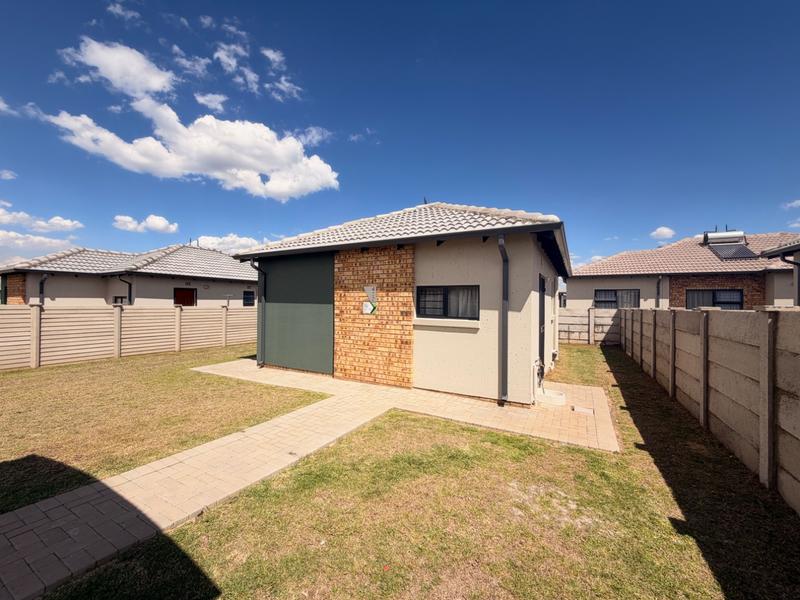 2 Bedroom Property for Sale in Vanderbijlpark CW 5 Gauteng