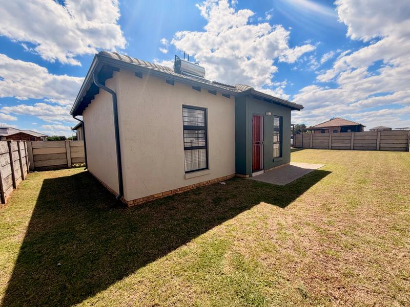 2 Bedroom Property for Sale in Vanderbijlpark CW 5 Gauteng