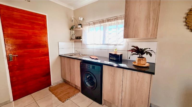 2 Bedroom Property for Sale in Vanderbijlpark CW 5 Gauteng