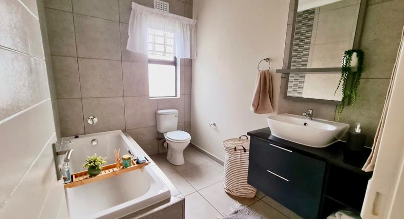 3 Bedroom Property for Sale in Vanderbijlpark CW 5 Gauteng