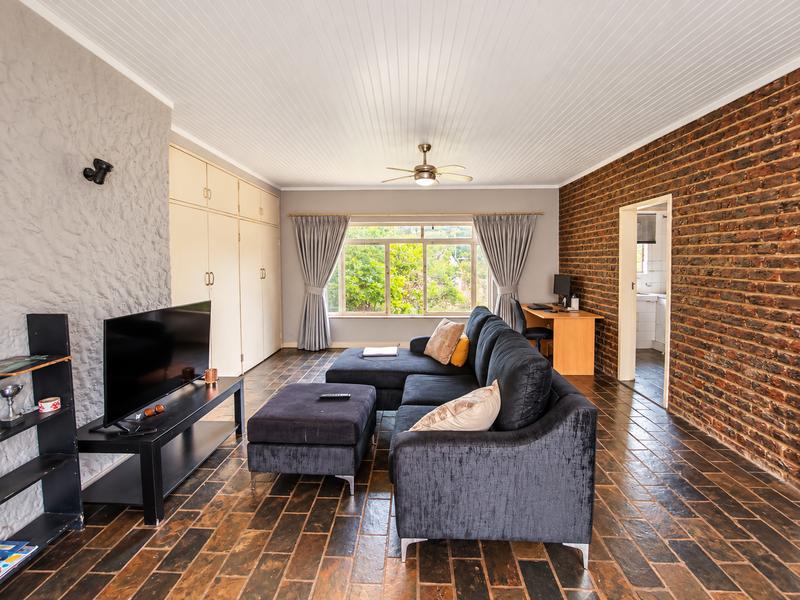 1 Bedroom Property for Sale in Eldoraigne Gauteng