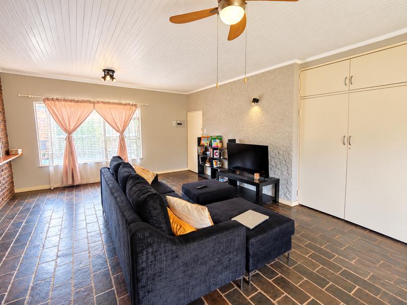 1 Bedroom Property for Sale in Eldoraigne Gauteng