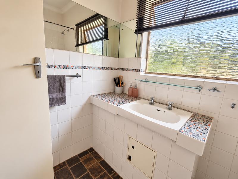 1 Bedroom Property for Sale in Eldoraigne Gauteng