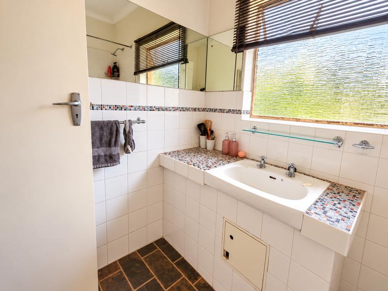 1 Bedroom Property for Sale in Eldoraigne Gauteng
