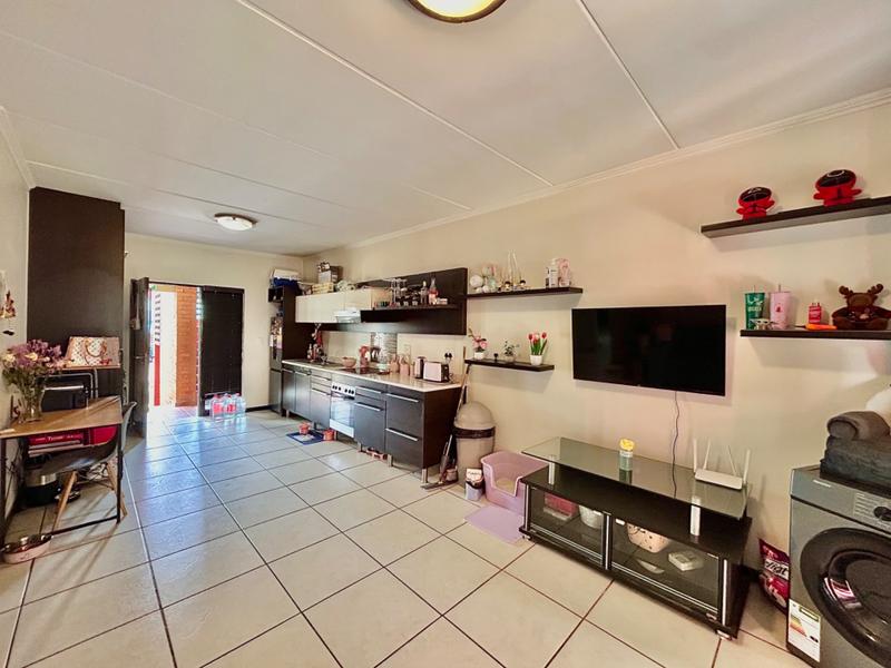 2 Bedroom Property for Sale in Douglasdale Gauteng