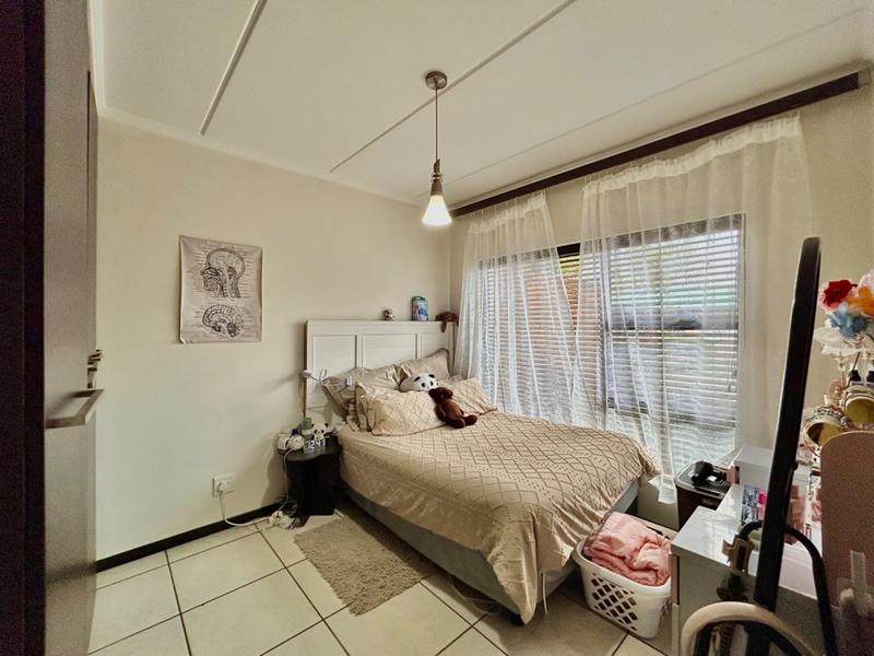 2 Bedroom Property for Sale in Douglasdale Gauteng