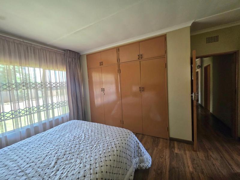 3 Bedroom Property for Sale in Rondebult Gauteng