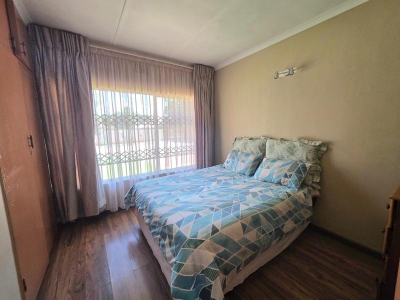3 Bedroom Property for Sale in Rondebult Gauteng