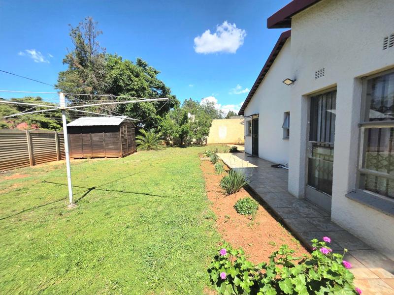 3 Bedroom Property for Sale in Rondebult Gauteng