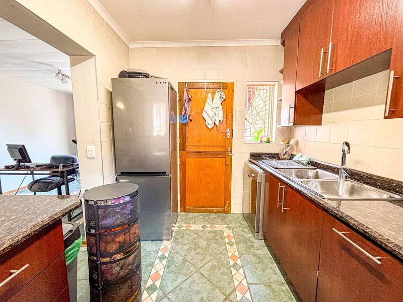 2 Bedroom Property for Sale in Bassonia Gauteng