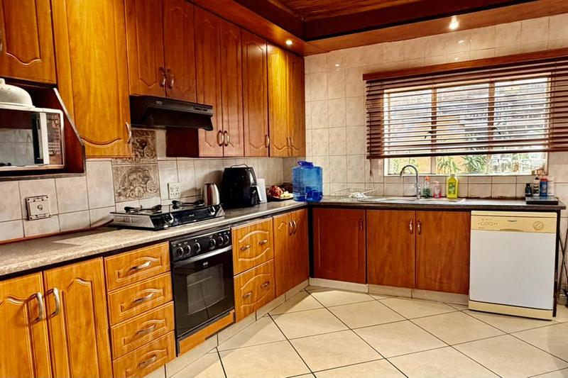 4 Bedroom Property for Sale in Regents Park Gauteng