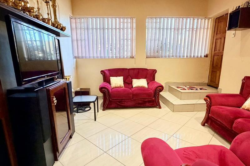 4 Bedroom Property for Sale in Regents Park Gauteng