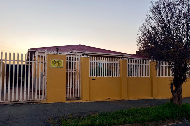 4 Bedroom Property for Sale in Regents Park Gauteng