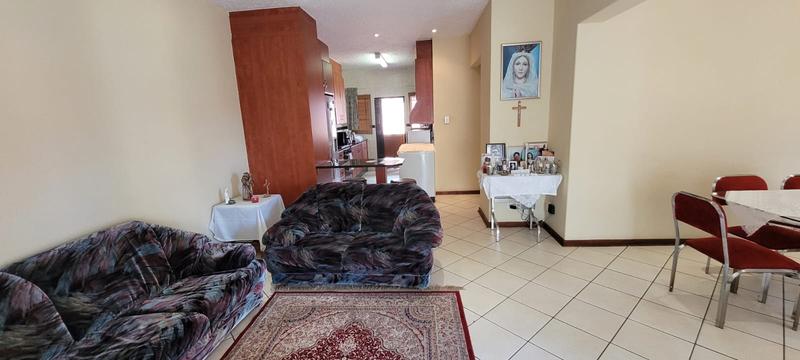2 Bedroom Property for Sale in Liefde en Vrede Gauteng