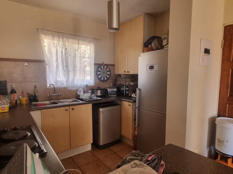 To Let 2 Bedroom Property for Rent in Olympus AH Gauteng