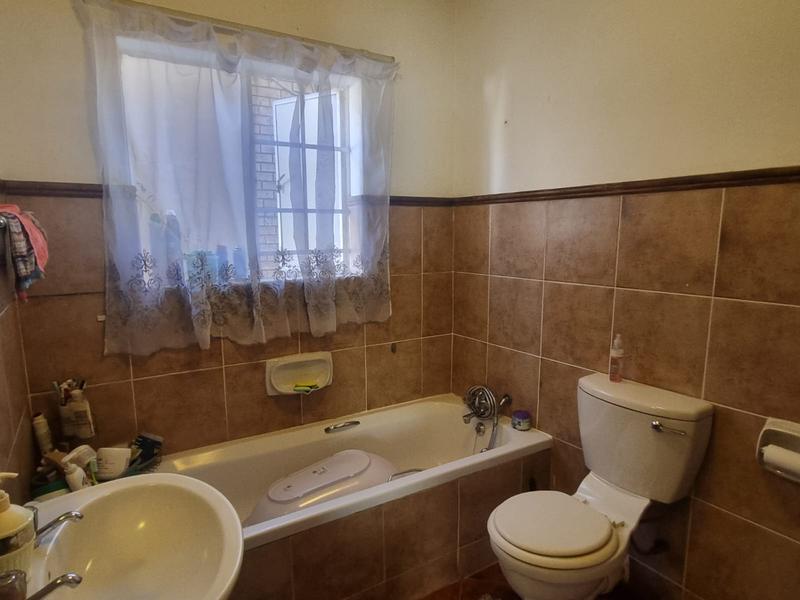 To Let 2 Bedroom Property for Rent in Olympus AH Gauteng