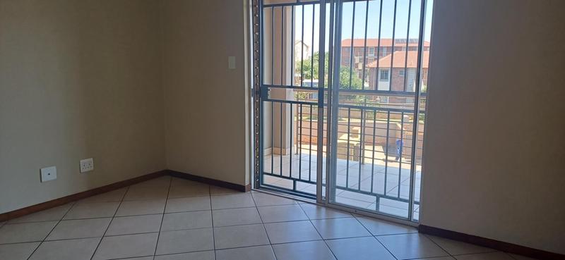 2 Bedroom Property for Sale in Stone Ridge Gauteng