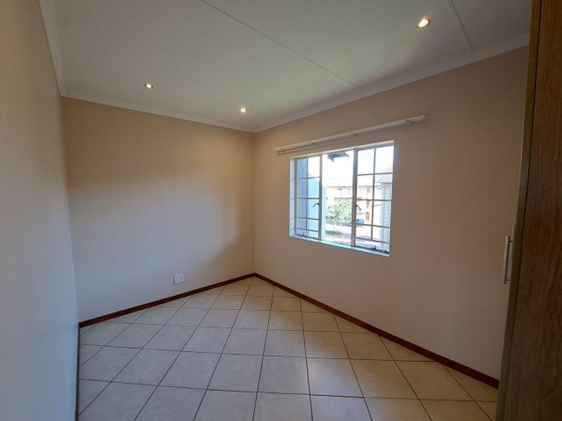2 Bedroom Property for Sale in Stone Ridge Gauteng