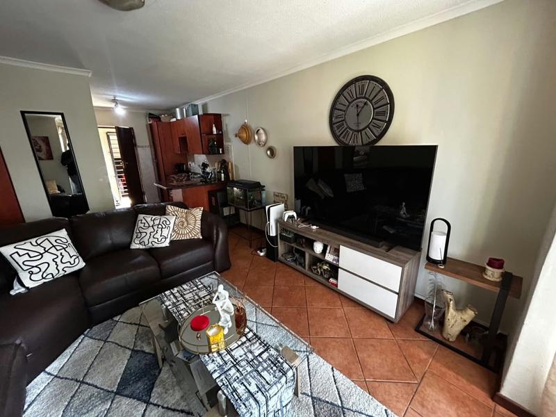 2 Bedroom Property for Sale in Montana Tuine Gauteng