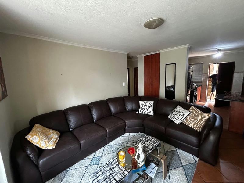 2 Bedroom Property for Sale in Montana Tuine Gauteng