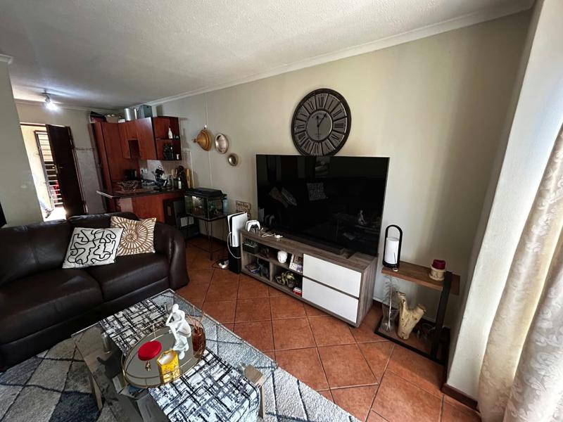 2 Bedroom Property for Sale in Montana Tuine Gauteng